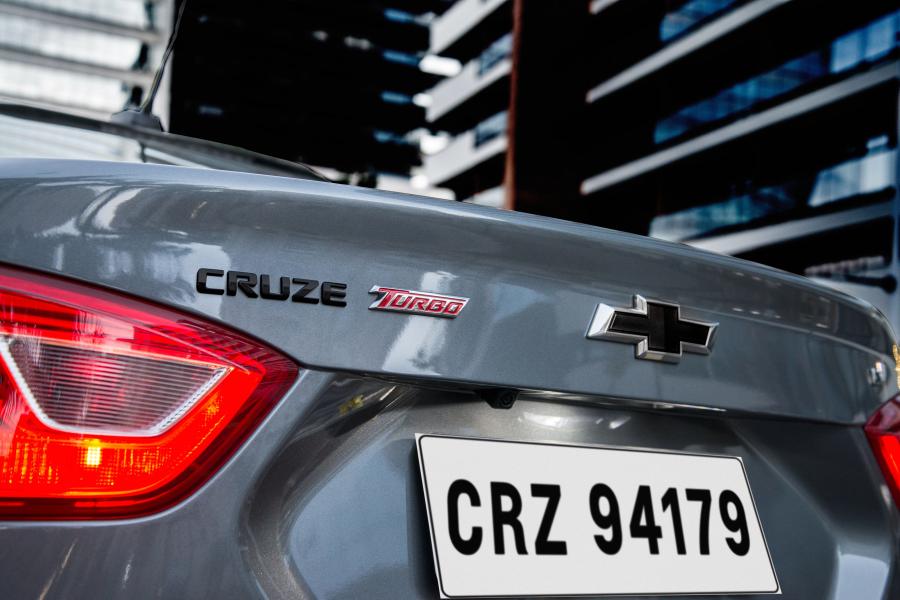 Логотип Chevrolet Cruze LT Black Bow Tie 2018 года  (LA) (фото 4 из 4)